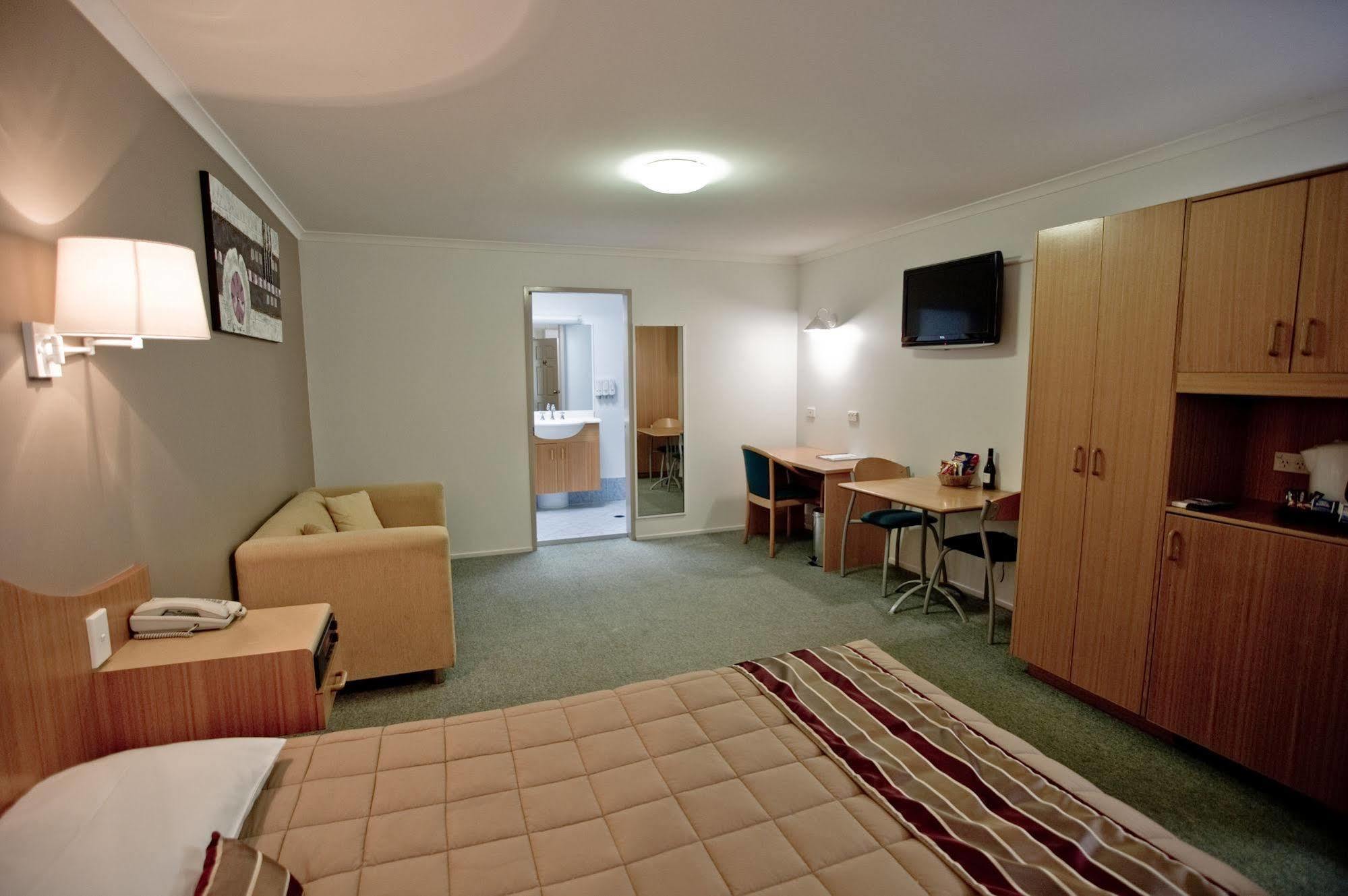 Centrepoint Motor Inn ロックハンプトン エクステリア 写真