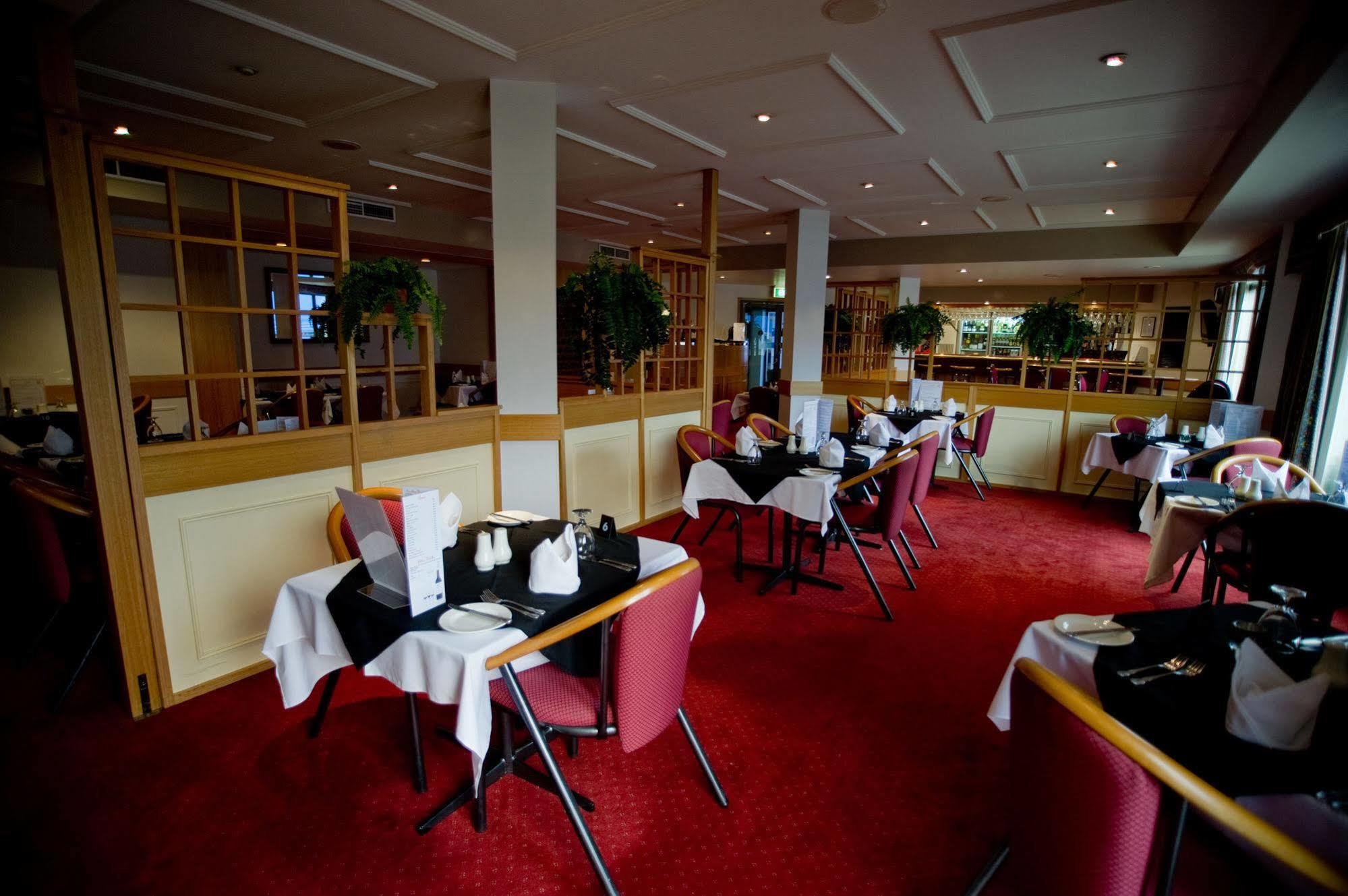 Centrepoint Motor Inn ロックハンプトン エクステリア 写真